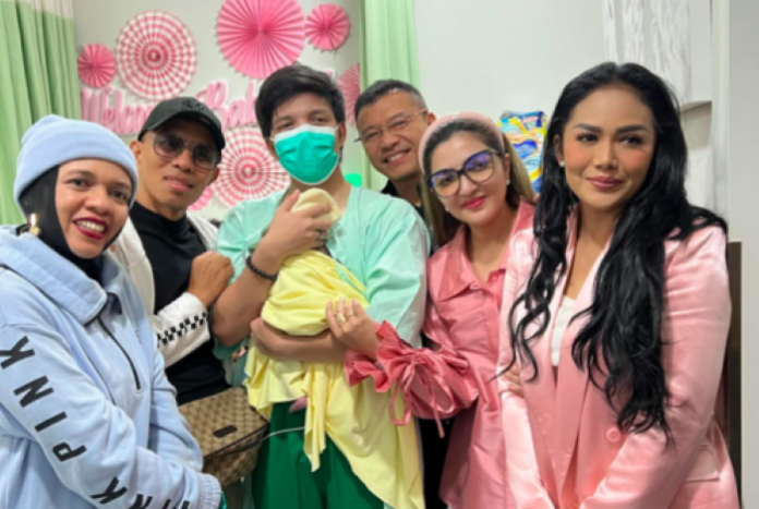 aurel_hermansyah_melahirkan_anak_kedua_di_tanggal_cantik