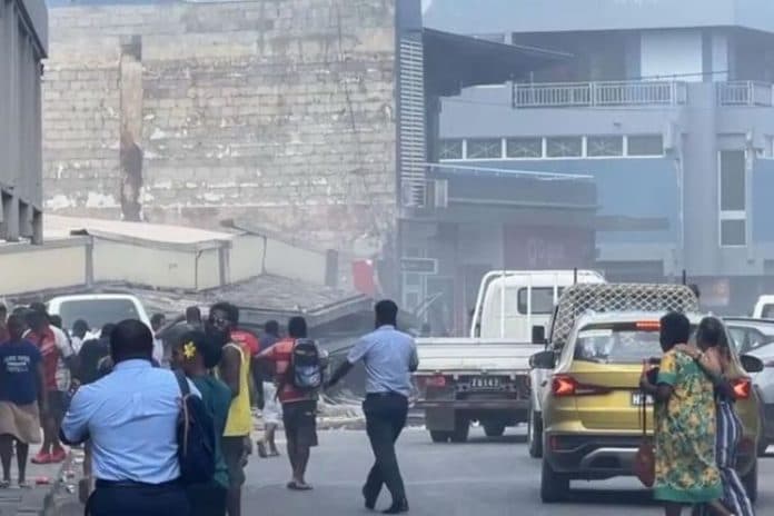 australia_evakuasi_148_warga_dari_vanuatu_pasca_gempa_73_magnitudo