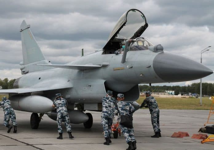 australia_tinjau_ulang_mantan_pilot_yang_latih_militer_china
