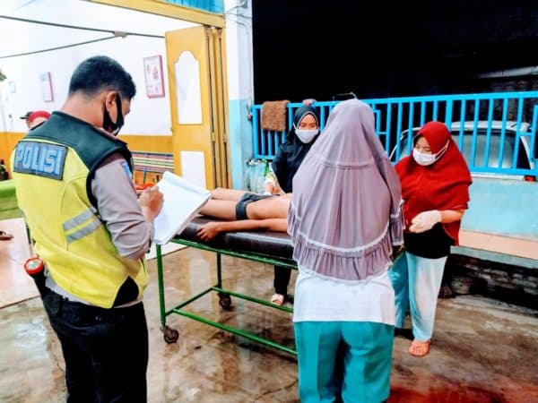 avanza_seruduk_truk_mahasiswa_asal_asahan_tewas