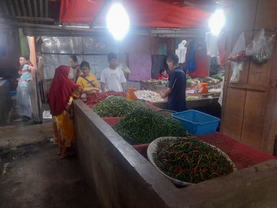 awal_pekan_harga_cabai_di_pematangsiantar_masih_rp28000_per_kilogram