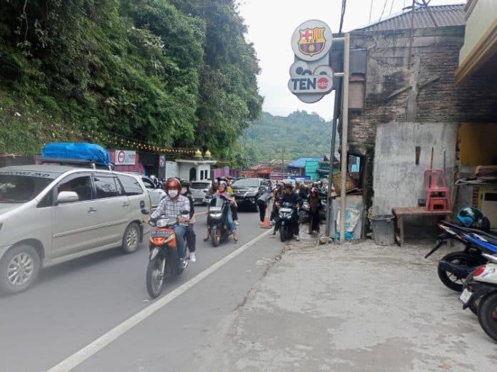 awal_tahun_baru_arus_lalu_lintas_medan_berastagi_lancar