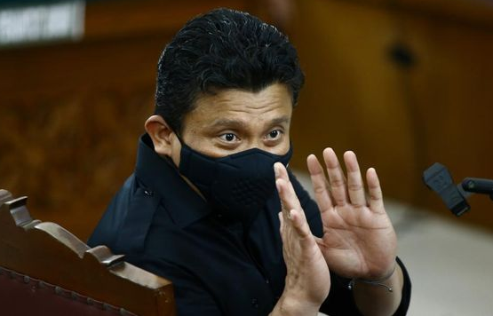 ayah_brigadir_j_minta_majelis_hakim_perintahkan_ferdy_sambo_buka_masker