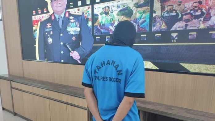 ayah_sejuta_anak_diduga_adopsi_anak_secara_ilegal_dulu_dipuji_sekarang_dibui