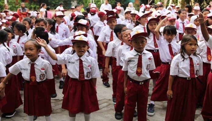 baca_ketentuan_sekolah_swasta_jika_ingin_dapat_dana_bos_afirmasi_kinerja_dari_pemerintah