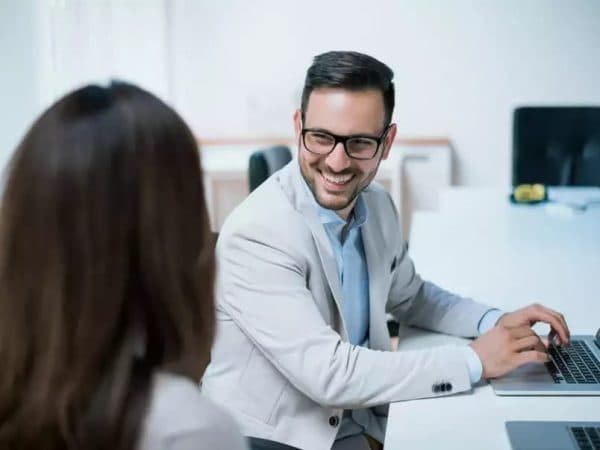 bagaimana_berhenti_jadi_orang_yang_menyenangkan_di_antara_kolega_anda