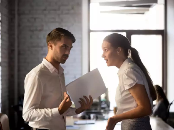 bagaimana_menghadapi_pengeluh_di_tempat_kerja_anda