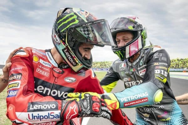 bagnaia_yakin_rossi_bantu_dia_kalahkan_quartararo