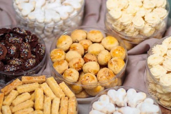 bahan_pokok_serba_mahal_pelaku_umkm_kue_kering_naikkan_harga