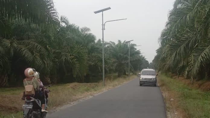bahaya_20_lampu_jalan_di_desa_paya_bagas_sergai_tak_berfungsi_saat_malam_hari