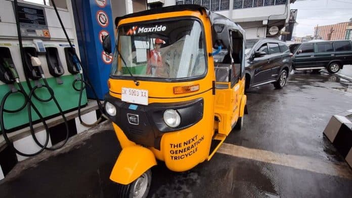 bajaj_kembali_ramaikan_transportasi_kota_medan