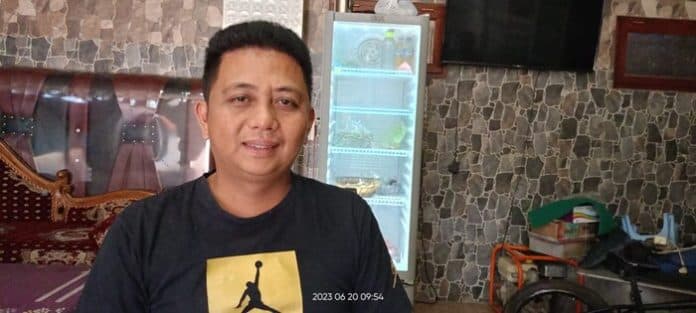 bakar_ban_dan_rusak_cafe_kades_huta_rakyat_dilaporkan_ke_polisi