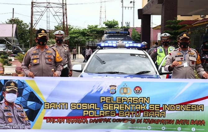 baksos_covid_19_kapolres_batu_bara_distribusikan_10_ton_beras