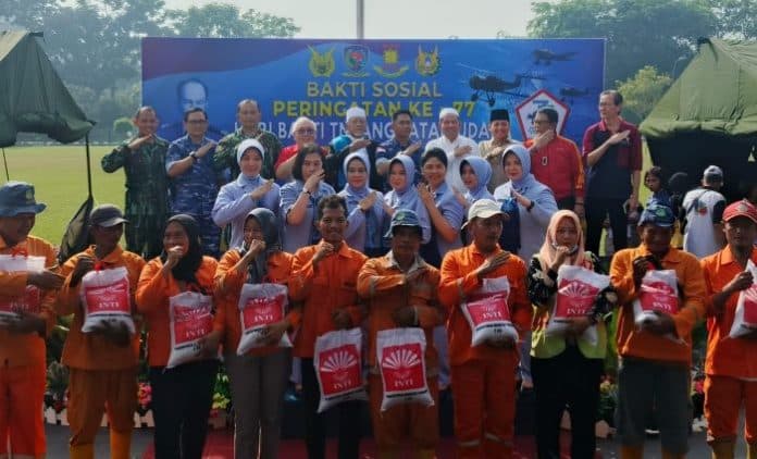 bakti_sosial_kosek_i_medan_wingko_iii_kopasgat_di_peringatan_ke_77_hari_bakti_tni_au