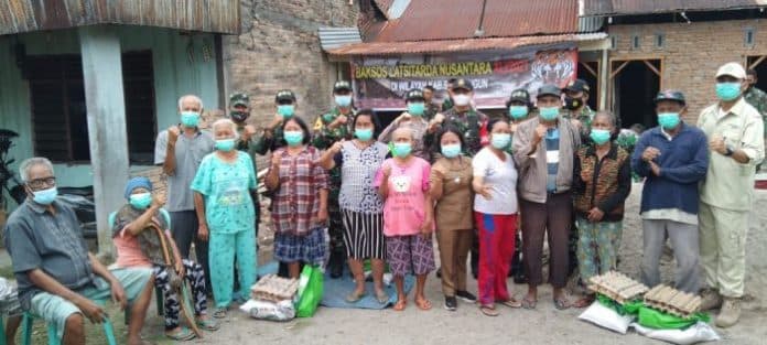 bakti_sosial_latsitarda_xli_2021_di_simalungun_taruna_dan_taruni_bagikan_sembako_dan_masker