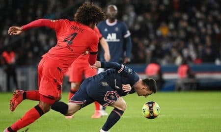ballon_dor_messi_tak_cukup_bantu_psg_kalahkan_ogc_nice