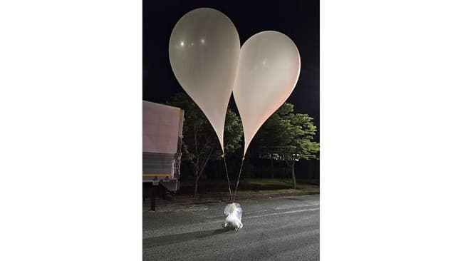 balon_sampah_kiriman_korut_gagalkan_ratusan_penerbangan_di_korsel