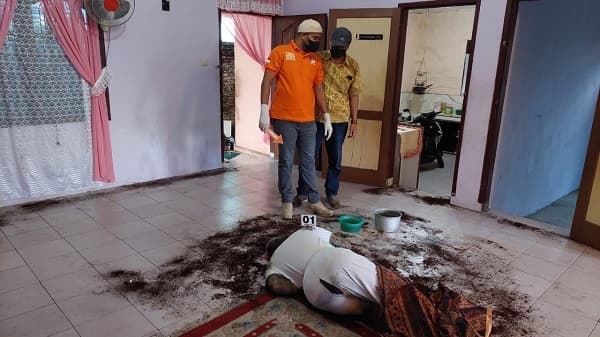 bambang_ditemukan_tewas_membusuk_di_rumahnya_nagori_pamatang_simalungun