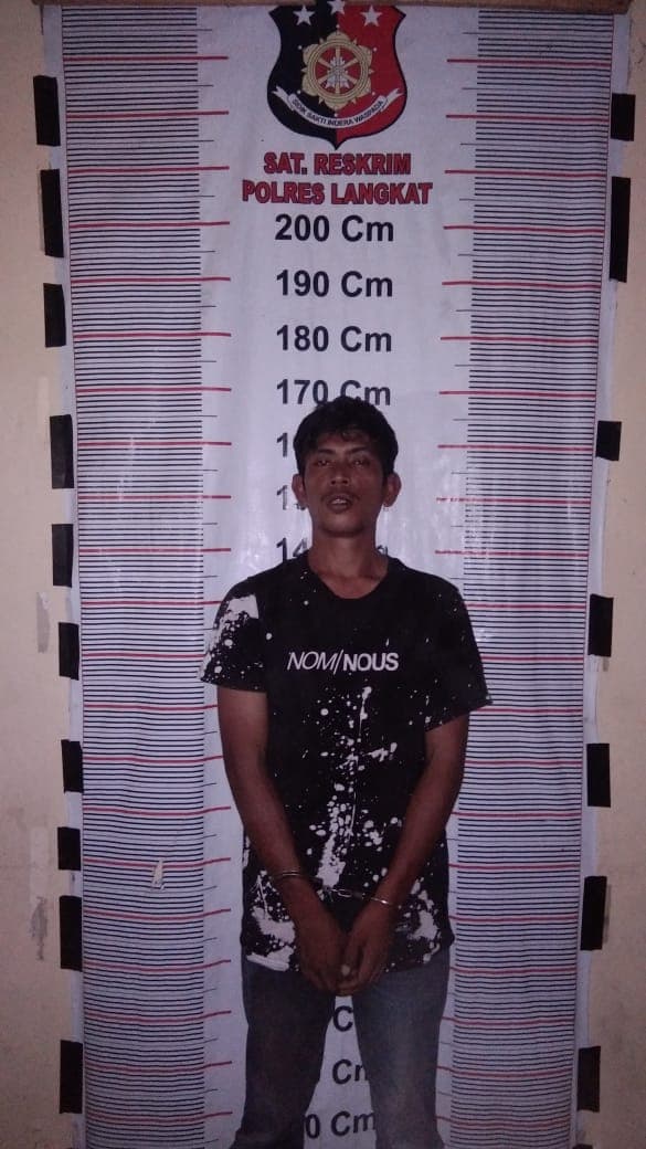 bandar_sabu_coba_buang_barang_bukti