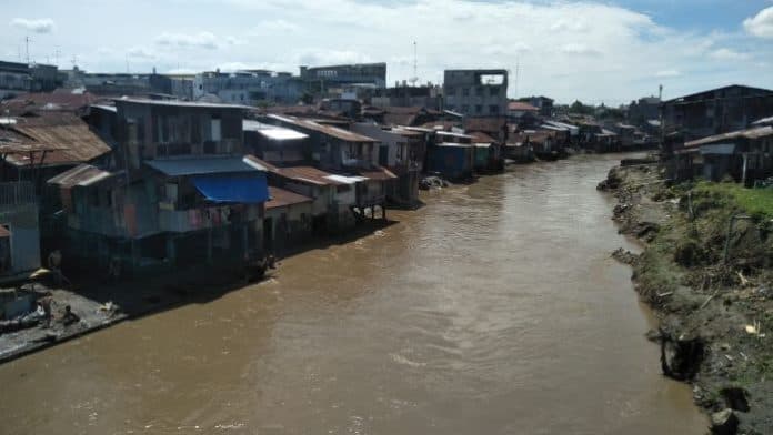 banjir_akibat_luapan_sungai_deli_juga_dirasakan_warga_kelurahan_aur