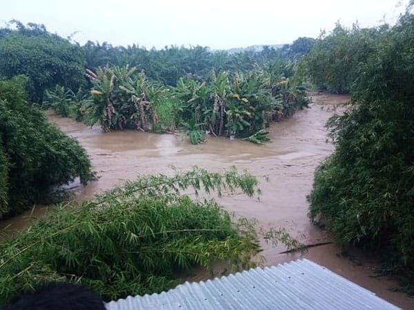 banjir_bandang_terjang_biru_biru_2_orang_hanyut_1_ditemukan_tewas