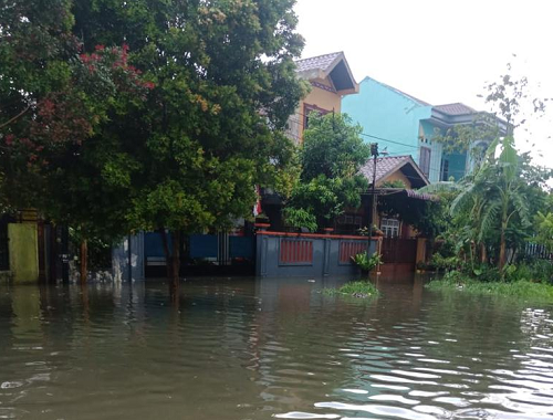 banjir_di_jalan_sehat_medan_sunggal_warga_tagih_janji_lurah