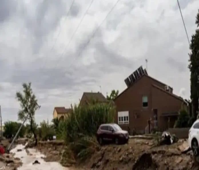 banjir_dipicu_badai_dahsyat_di_spanyol_tewaskan_51_orang