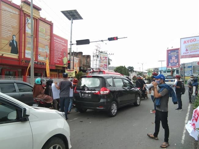 banjir_landa_simalungun_gmki_pmkri_dan_kspm_galang_bantuan