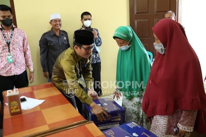 bantuan_di_tengah_pandemi_baznas_siantar_jalankan_program_kita_jaga_kyai