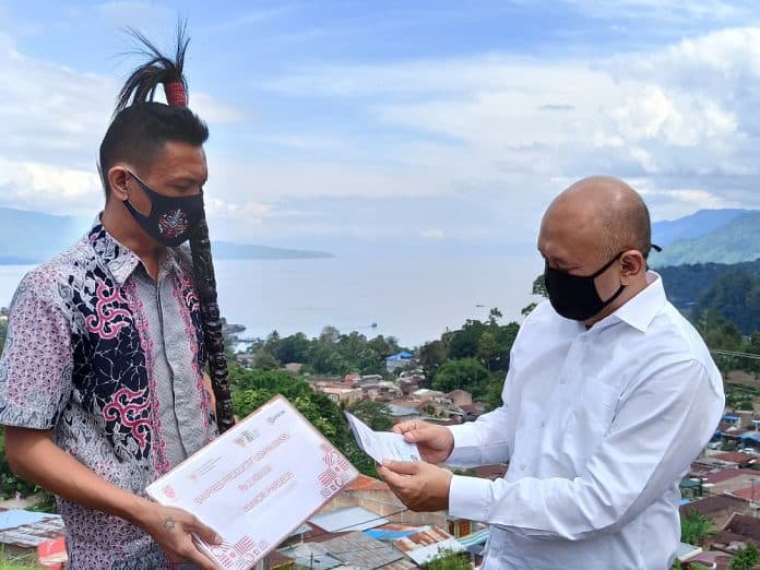 bantuan_presiden_rp24_juta_mengucur_ke_2130_pelaku_umkm_di_simalungun