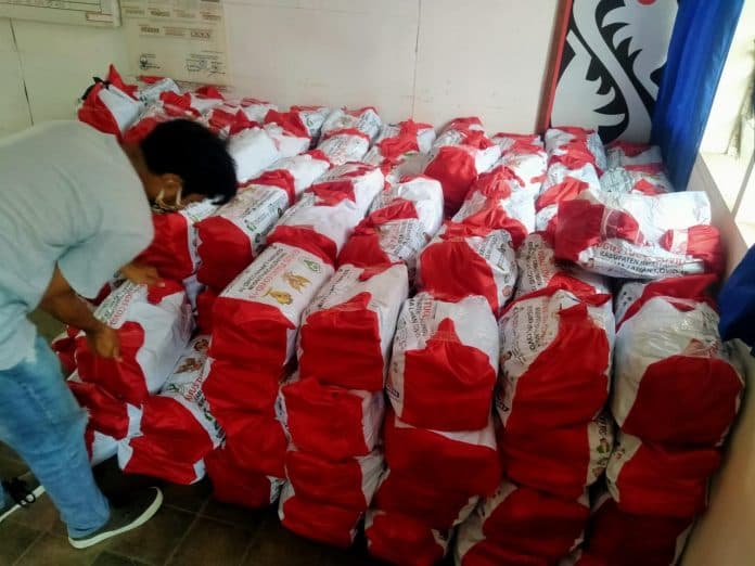 bantuan_sembako_di_kecamatan_tanah_jawa_siap_disalurkan