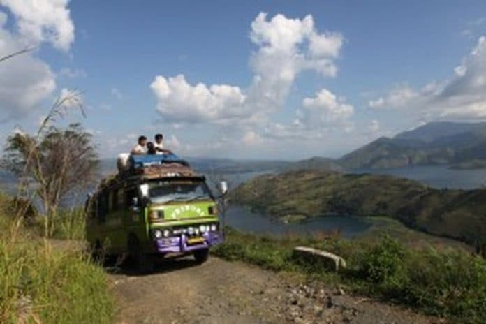 banyak_akses_jalan_rusak_menuju_wisata_sumut_pengamat_diperlukan_usulan_dari_desa