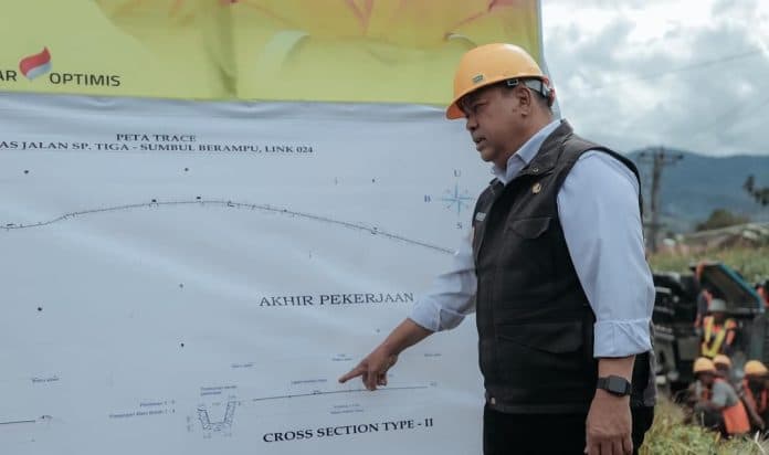 banyak_pembangunan_di_dairi_terealisasi_masyarakat_menilai_ekab_layak_dua_periode