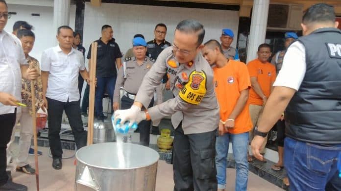 barang_bukti_narkoba_jenis_sabu_direbus_di_asahan