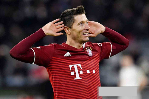 barcelona_siap_gelontorkan_rp625_miliar_untuk_robert_lewandowski
