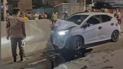 barrier_di_jalan_gajah_mada_dan_jalan_adam_malik_medan_sering_makan_korban
