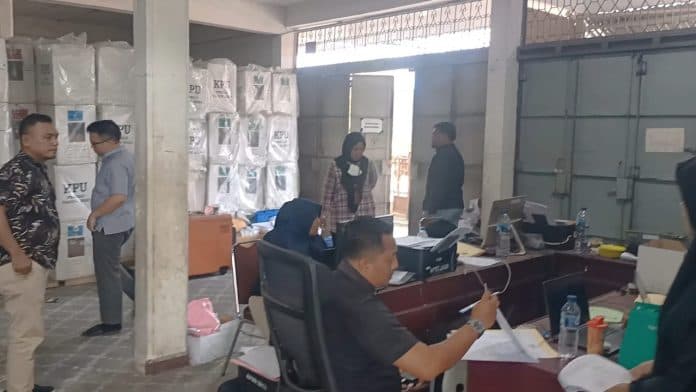 baru_9_parpol_sampaikan_lhkpn_ke_kpu_labura