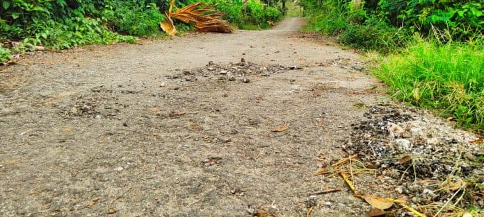 baru_dibangun_proyek_pengaspalan_dd_2022_desa_kaban_julu_dairi_sudah_hancur