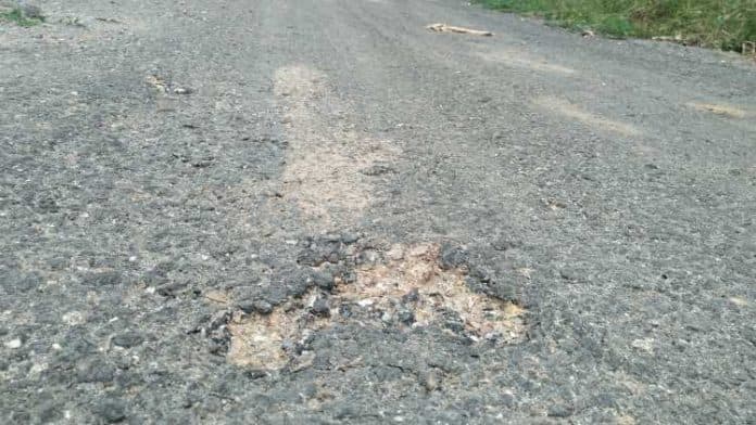 baru_selesai_dikerjakan_pengaspalan_jalan_gundaling_pengkeruken_gunung_sitember_rusak