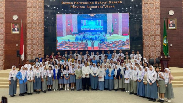 baskami_ginting_parlemen_pelajar_sumut_belajar_gerakan_antikorupsi