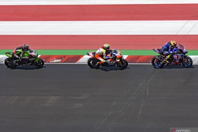 bassani_targetkan_masuk_ketiga_besar_klasemen_pebalap_wsbk