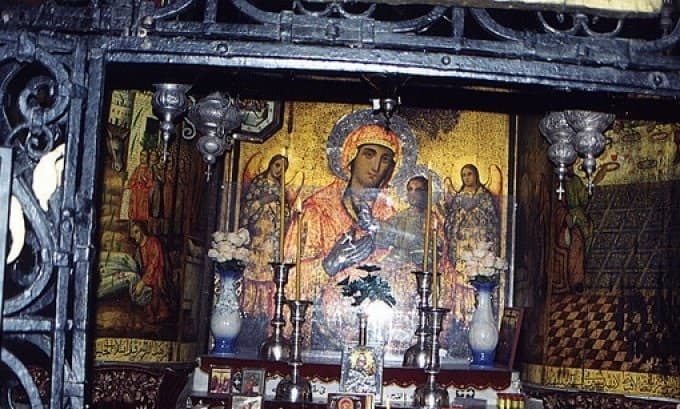 batasi_umat_kristen_masuki_gereja_lebanon_kecam_israel