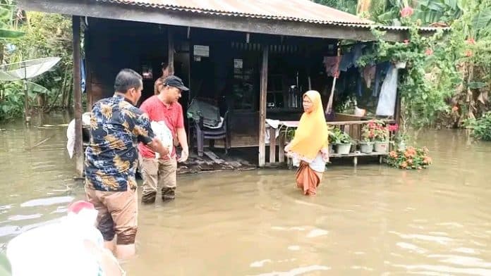 batu_bara_diterjang_banjir_375_rumah_terendam