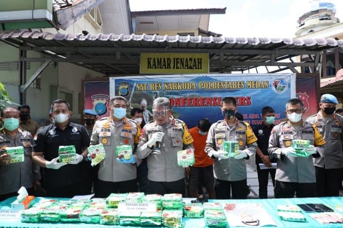 bawa_30_kg_sabu_warga_palembang_ditembak_mati_di_medan