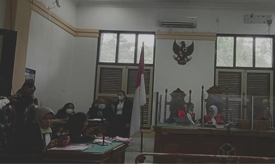 bawa_sabu_18_kg_dalam_sepatu_tiga_warga_aceh_dihukum_13_tahun_penjara