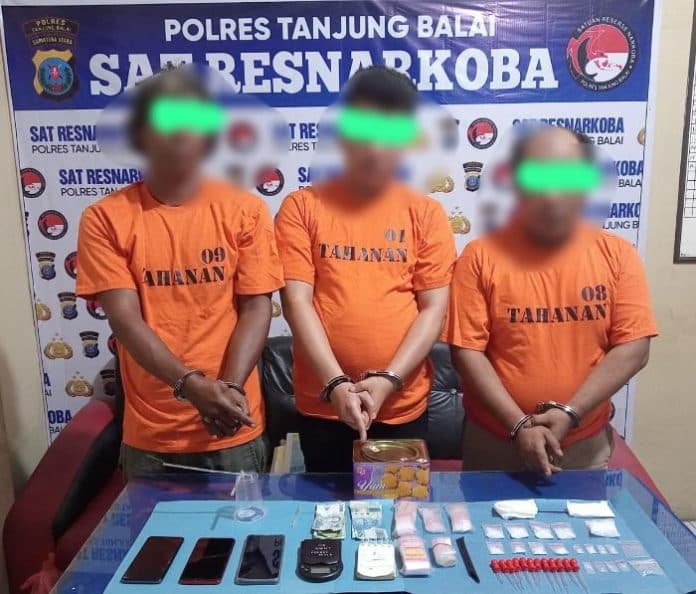bawa_sabu_oknum_pns_pemko_tanjung_balai_diringkus
