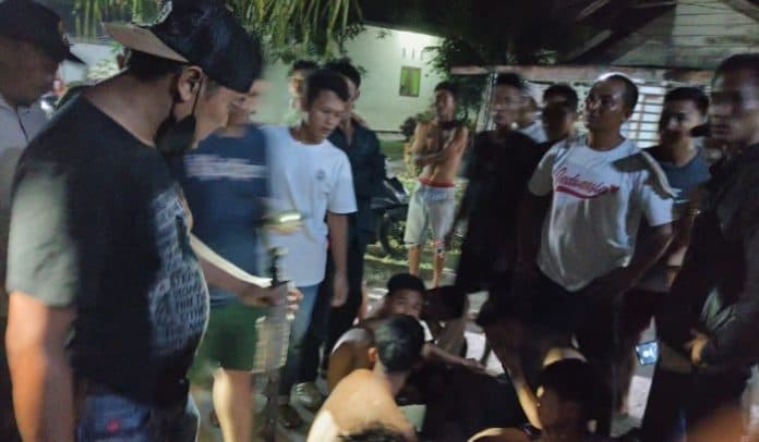 bawa_sajam_enam_pemuda_diduga_geng_motor_dibekuk_personel_polsek_perbaungan