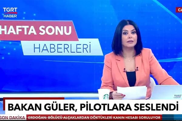 bawa_secangkir_starbucks_saat_siaran_presenter_berita_tv_turki_dipecat