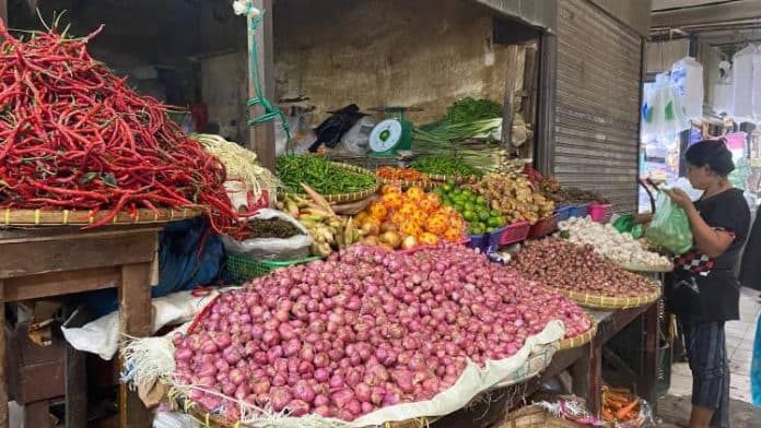 bawang_merah_naik_cabai_dan_beras_turun_di_sumut