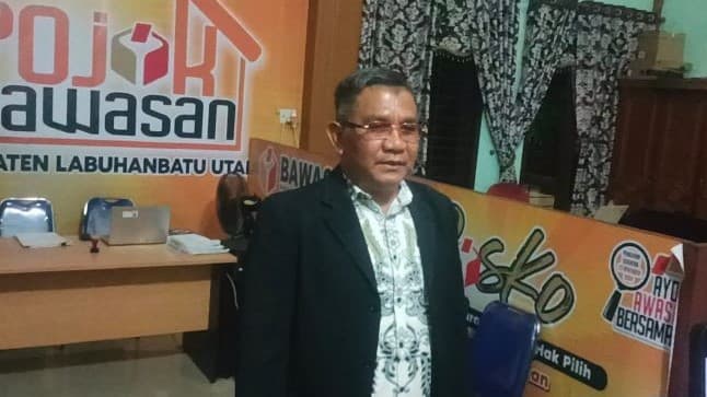 bawaslu_labura_akan_pelajari_permohonan_rizal